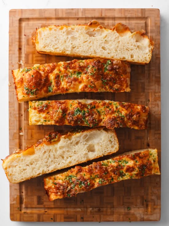 Garlic Bread Stick 🍃V