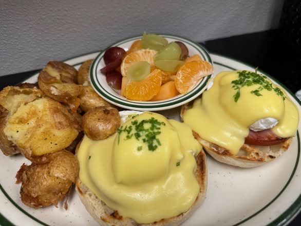 Traditional Eggs Benedict