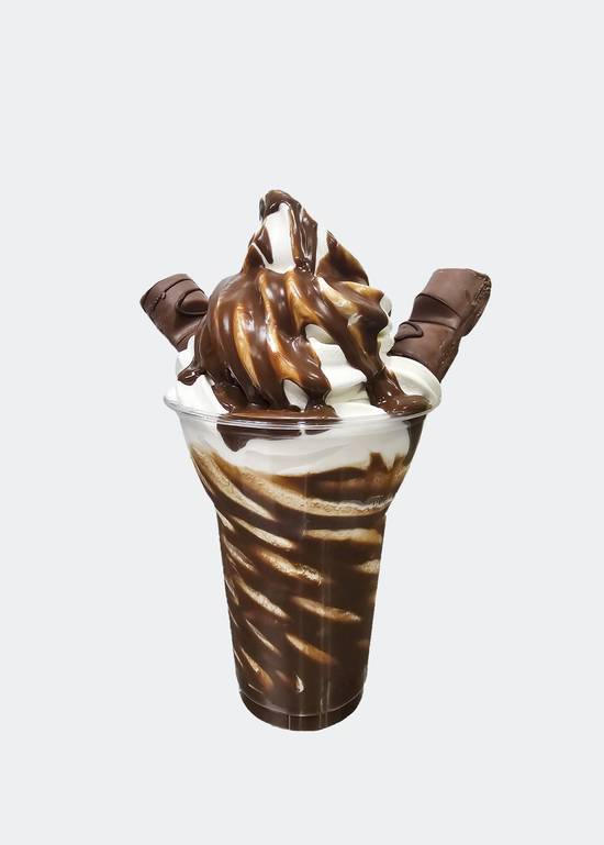 Loaded Kinder Bueno Ice Cream (12 Oz)