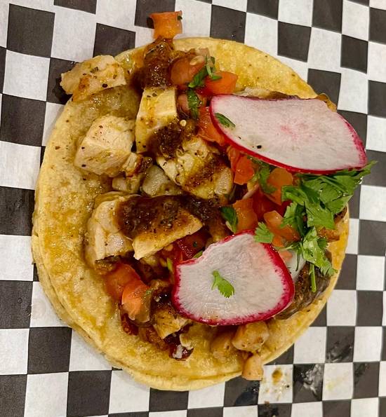 CHICKEN TACO