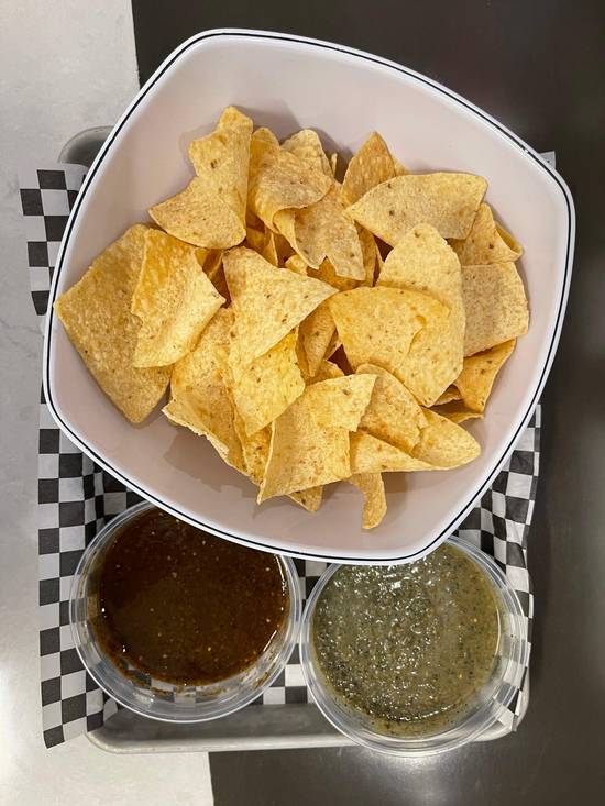 CHIPS CON SALSA