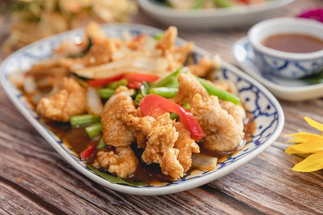 Drew’s Chicken (Crispy Chicken Basil)