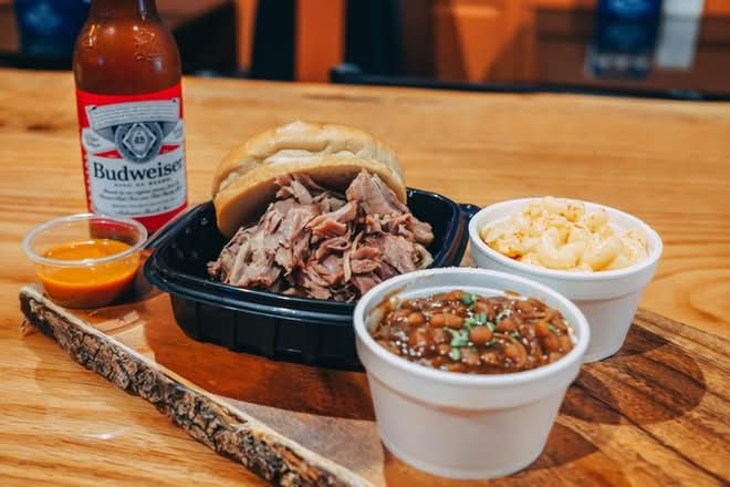 Pulled Pork Sandwich Combo