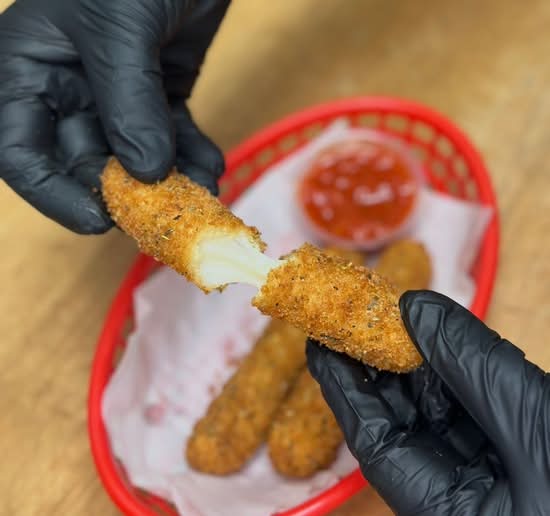 Mozzarella Sticks (3)
