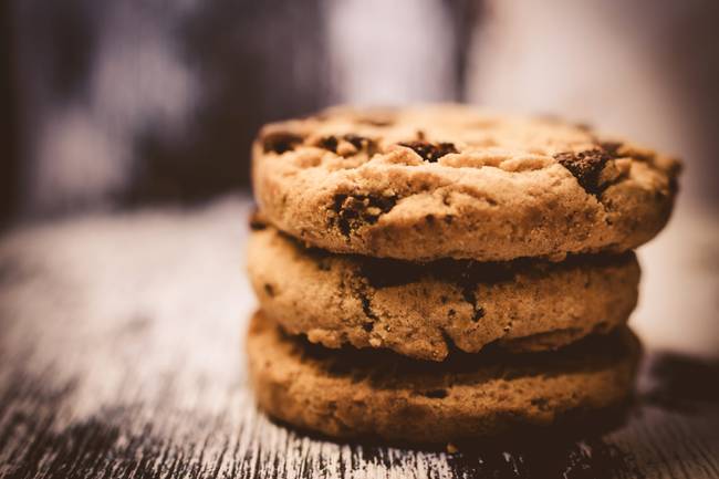 12 Chocolate Chip Cookies