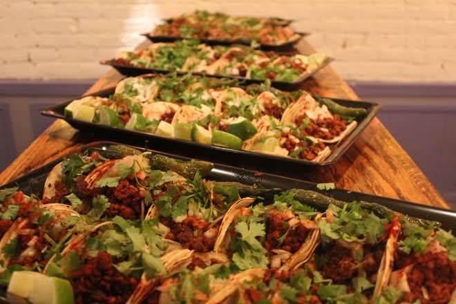 Pollo Chipotle Taco Platter