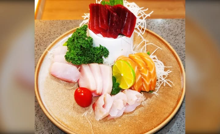 Sashimi Sampler(7)