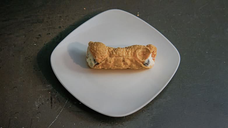 Single Cannoli