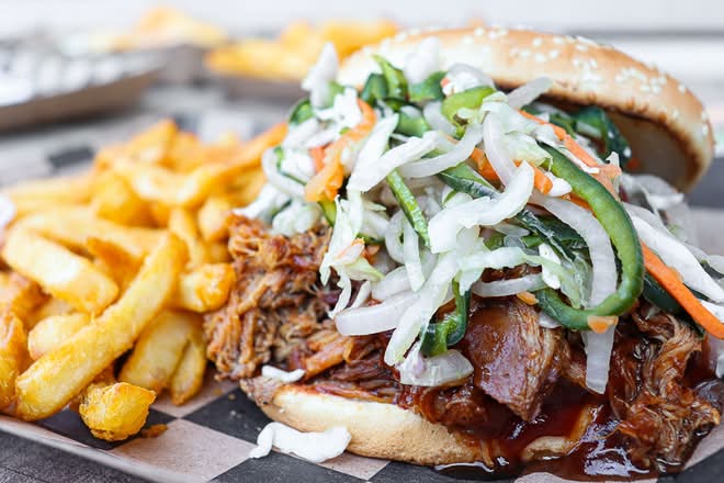 PULLED PORK SANDWICH