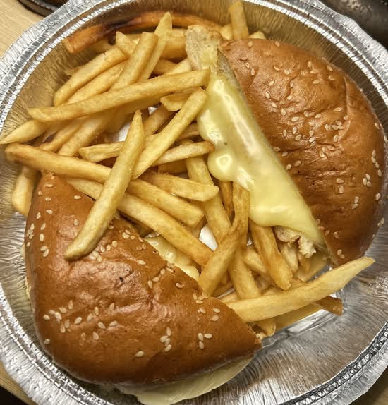 KIDS GRILLED CHEESE & FRIES