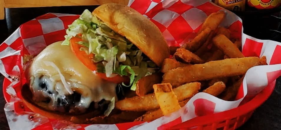 Maxine's Cheeseburger