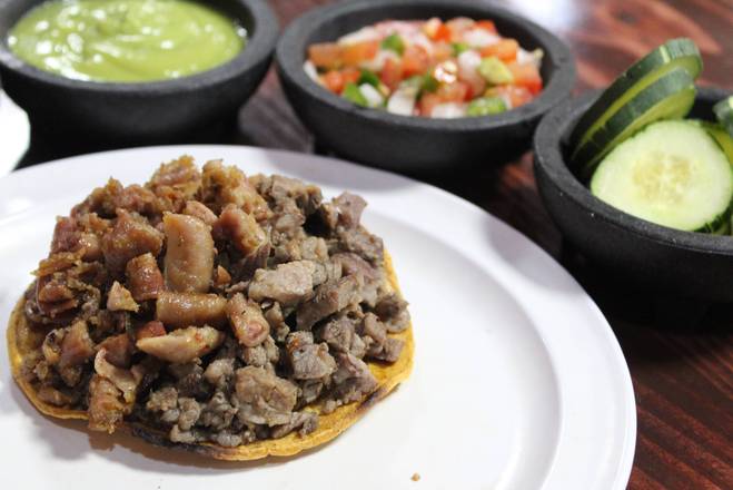 Tostada Campechana de Tripitas