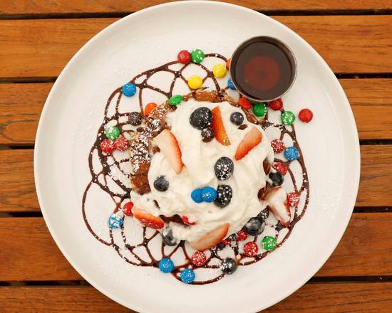 M&M Pancakes