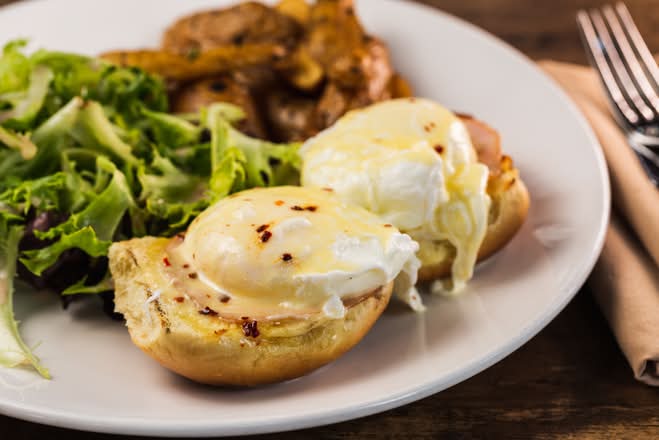 Eggs Benedict Bacon 1/2 order
