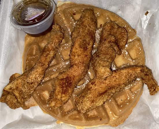 CHICKEN & WAFFLE