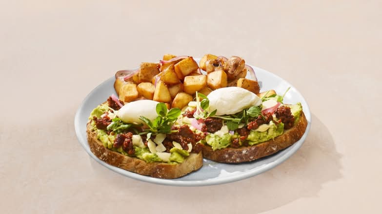 Chorizo Avocado Toast / Toast au chorizo et à l'avocat