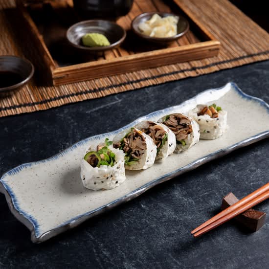 SHIITAKE MAKI