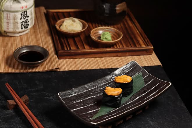 Uni Nigiri