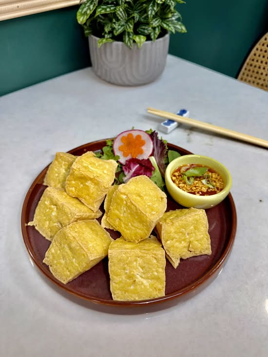 Fried Tofu (8 pcs)