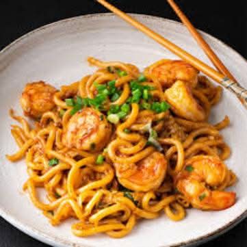 Shrimp Udon Stir Fry