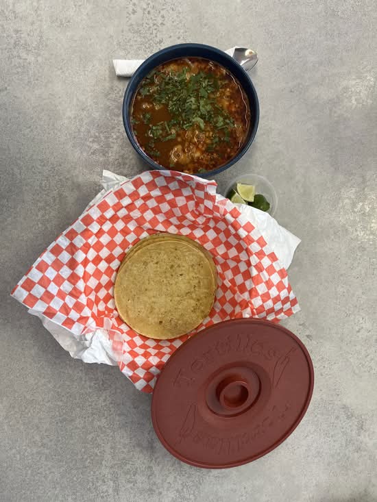 Sopa De Birria Mediana 16 oz - Medium Lamb Soup