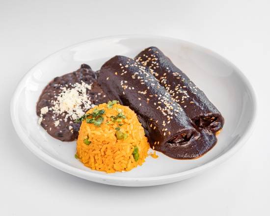 Pollo Y Mole Enchiladas*