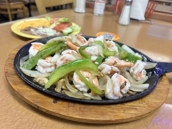 Camaron Fajitas