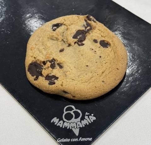 Chocolate chip cookie