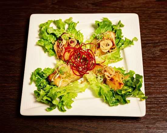 Black Cod Lettuce Wrap (4 pcs.)