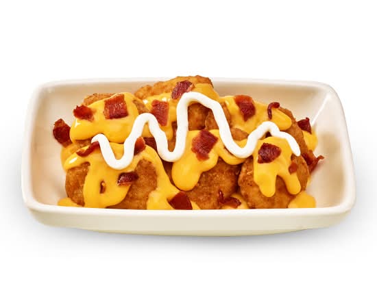 Loaded Nuggets: Queso, Applewood Bacon y Sour Cream