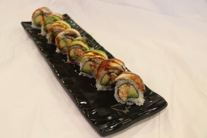 Dancing Eel Roll(8pc)