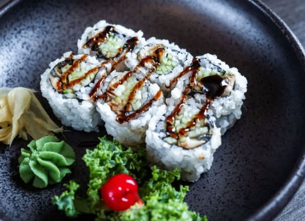 Eel Cucumber Roll