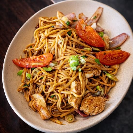 Tallarin Saltado