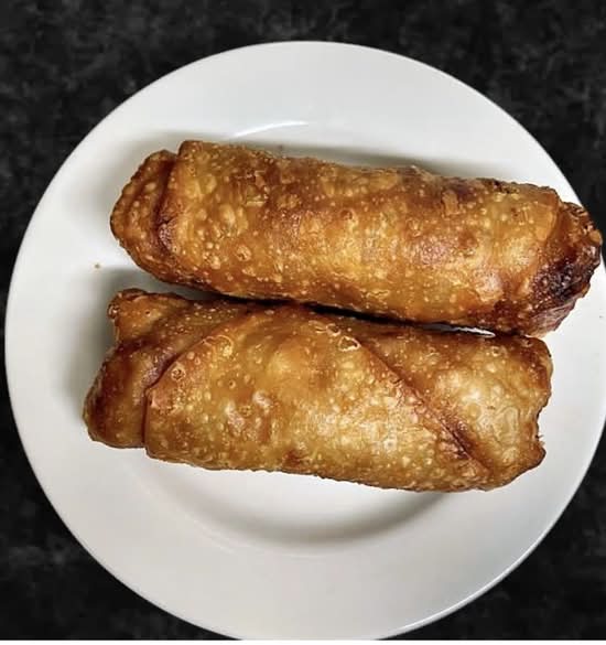 Egg Rolls (2 pcs)