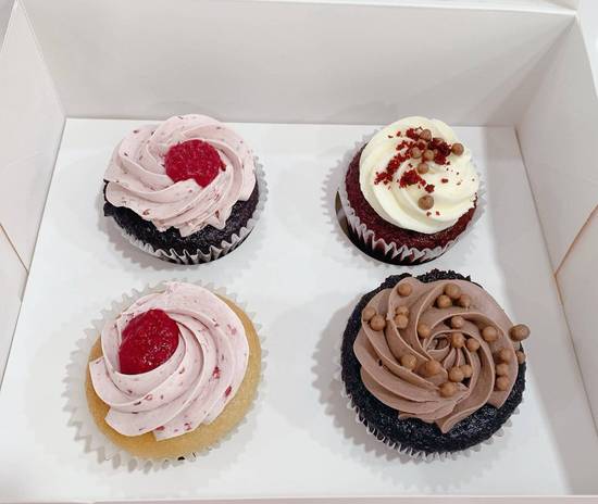 Large Cupcakes (Pack of 4) - Bakers Choice