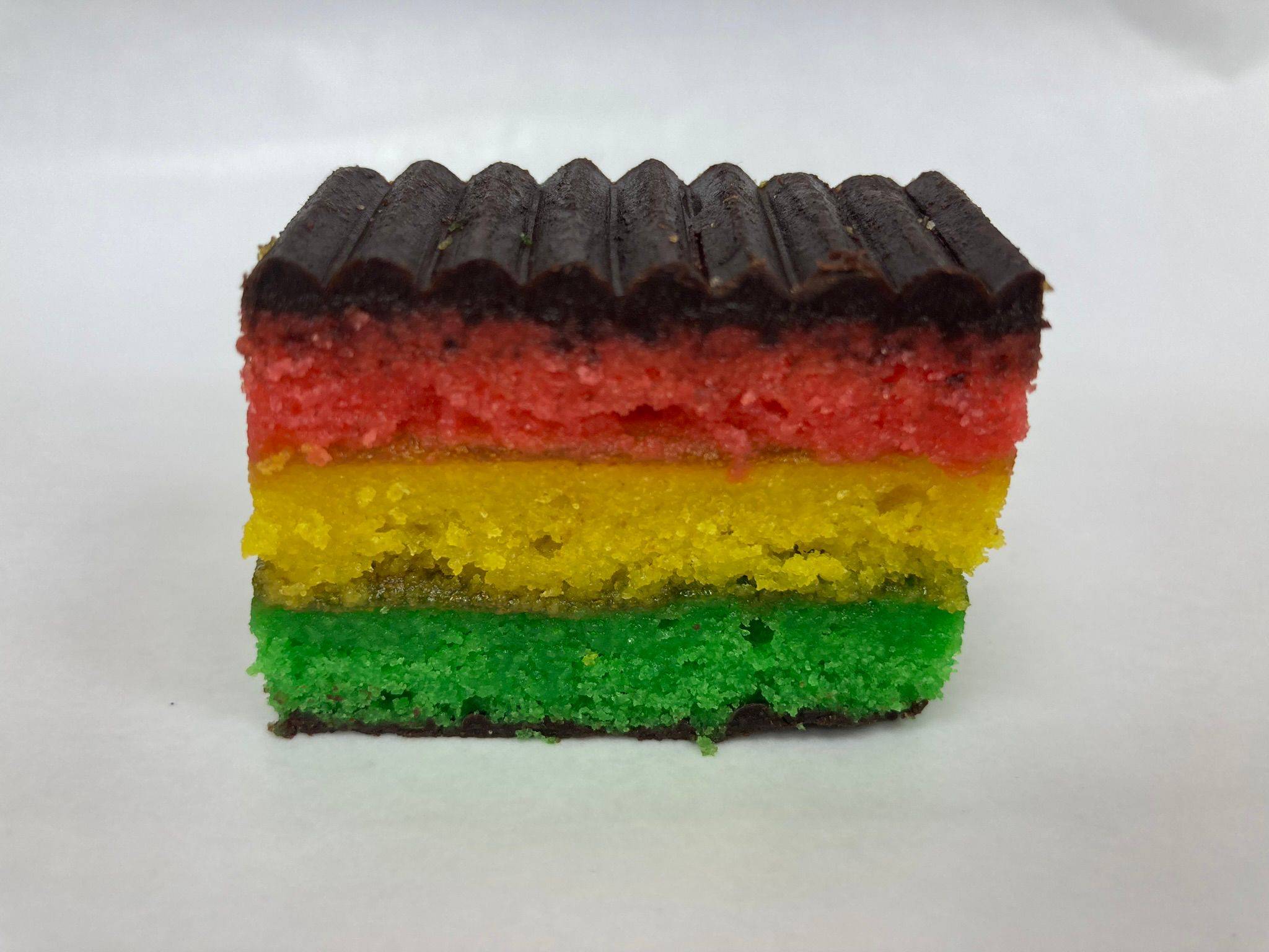 Rainbow Cake (14oz)