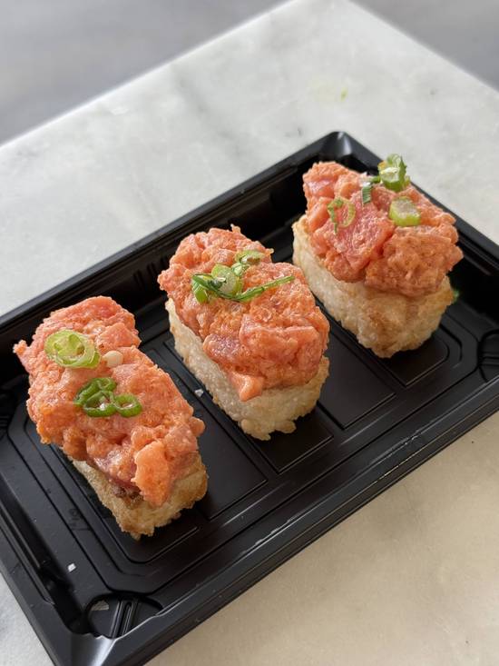 Spicy Tuna Crispy rice (3)