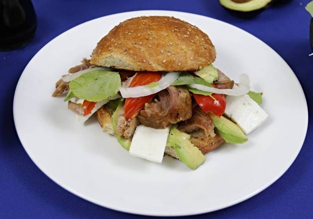Cemita De Carnitas