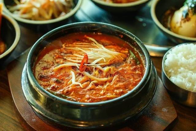 TUK NAE JANG TANG