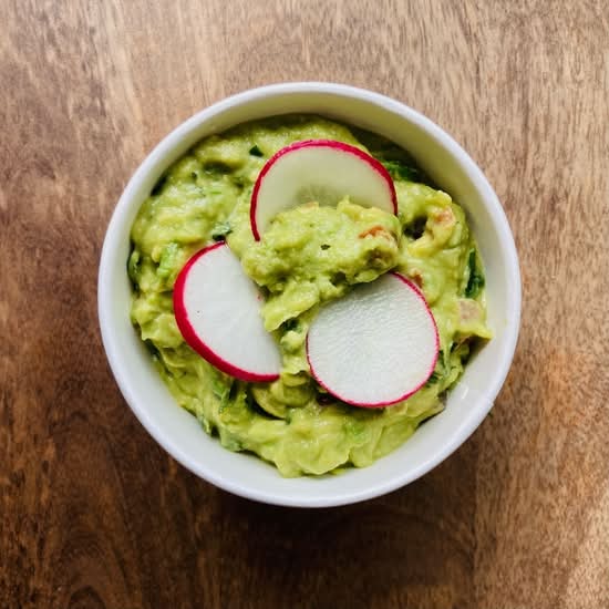 Large Guacamole 8 oz**