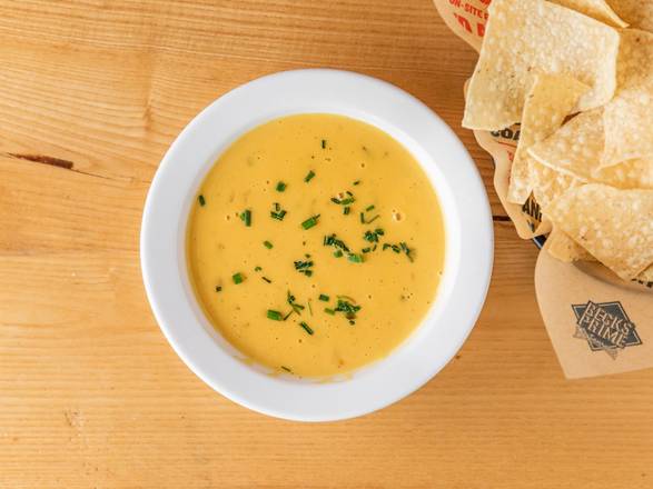 Chips & Queso