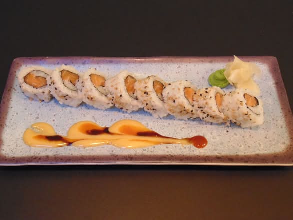 SALMON ROLL
