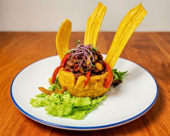 Mofongo relleno de pepper steak