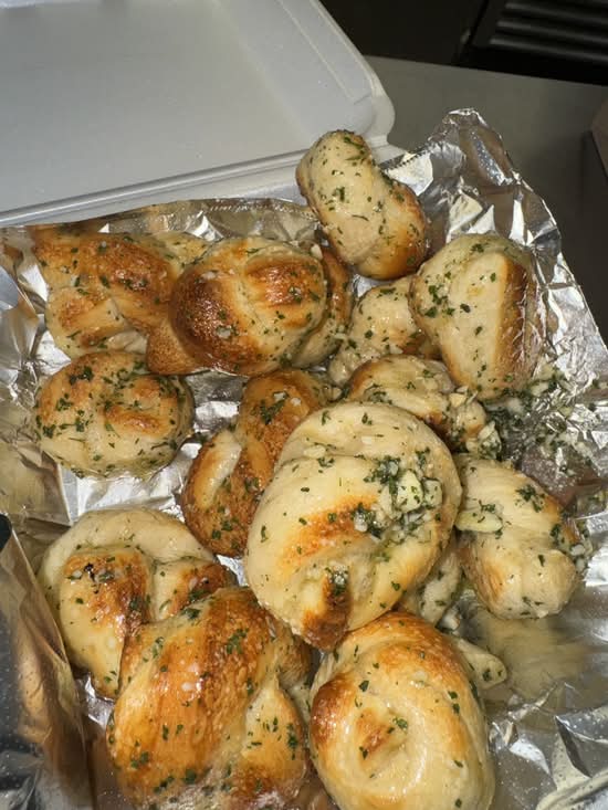 Garlic Knots (10pc.)