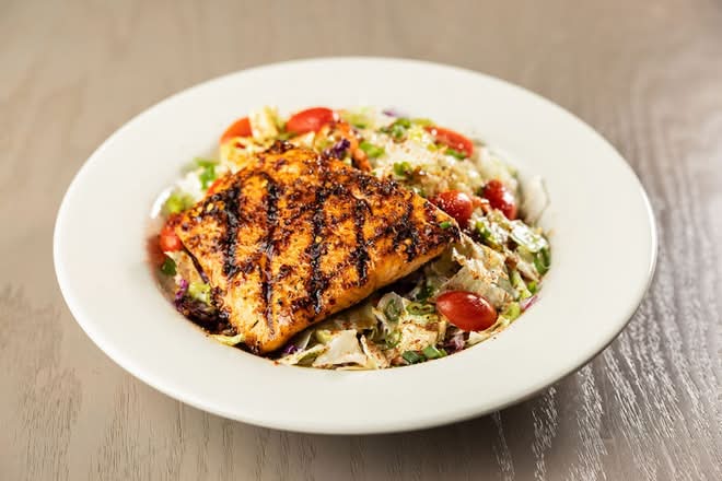 HURRICANE BBQ GLAZED SALMON SALAD