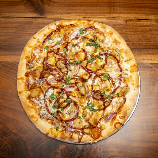 Backyard BBQ Pizza