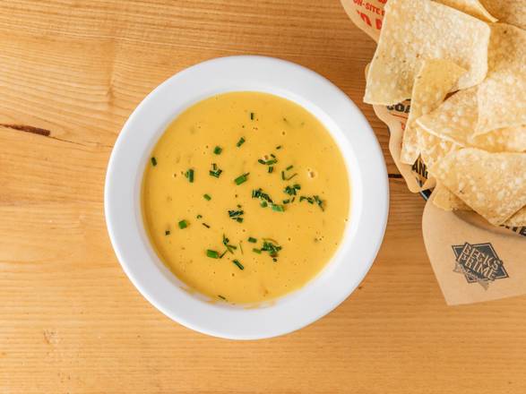 Chips & Queso