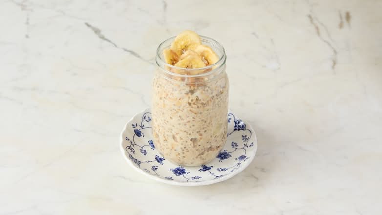 piña colada overnight oats