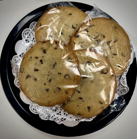 Chocolate Chip Cookie (XL)