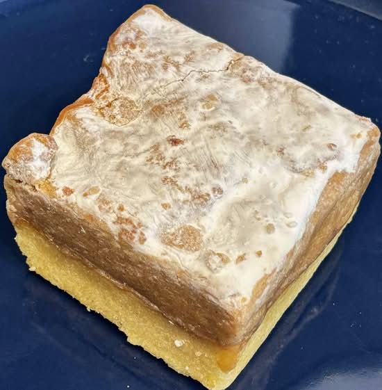Crumb Cake (1 Piece)